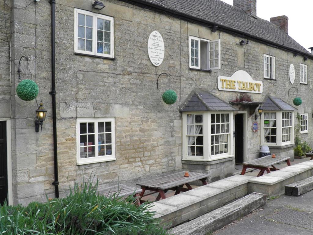 The Talbot Inn Eynsham Exteriér fotografie