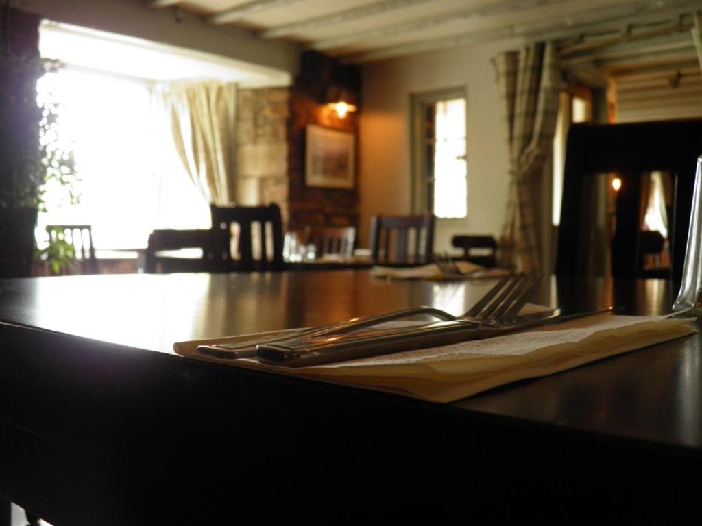 The Talbot Inn Eynsham Exteriér fotografie