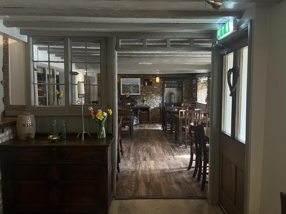The Talbot Inn Eynsham Exteriér fotografie